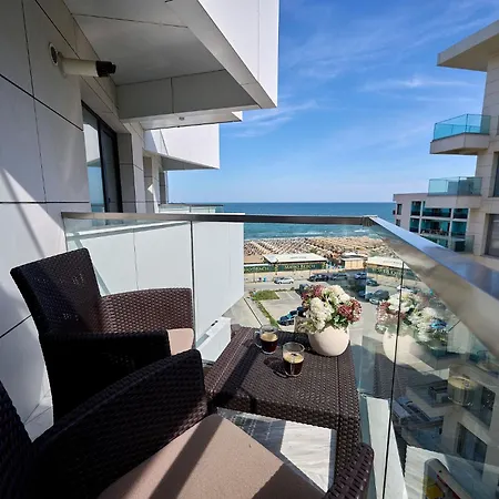Kleo In Infinity Beach - Parking Mamaia