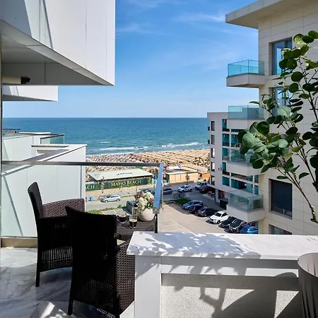 Kleo In Infinity Beach - Parking *