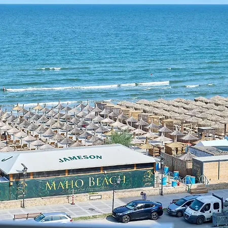 Kleo In Infinity Beach - Parking